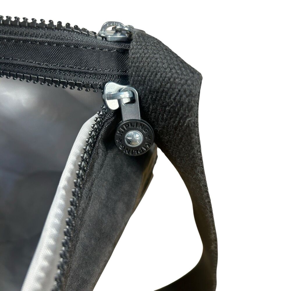 Kipling Davina Black Nylon Crossbody Shoulder Bag EUC 12.5" Monkey - Picture 5 of 9